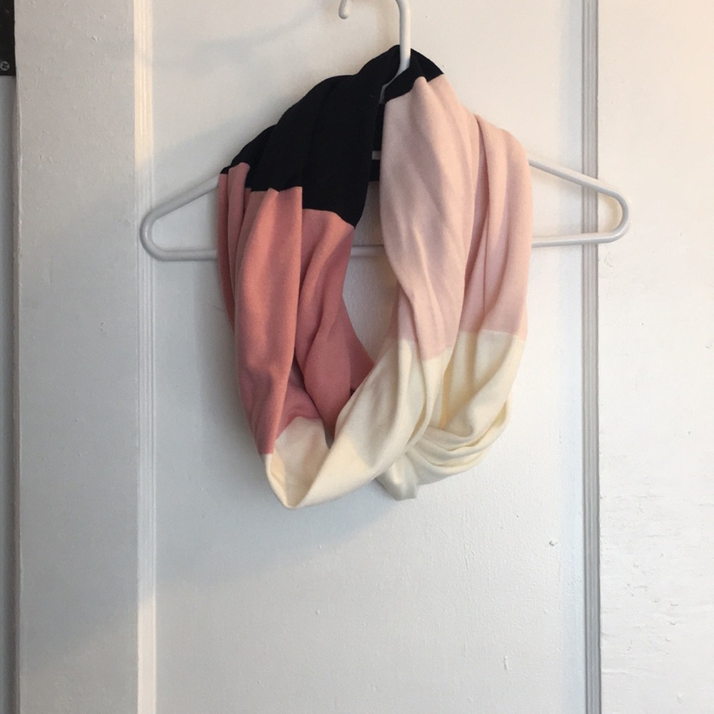Kate Spade Infinity scarf